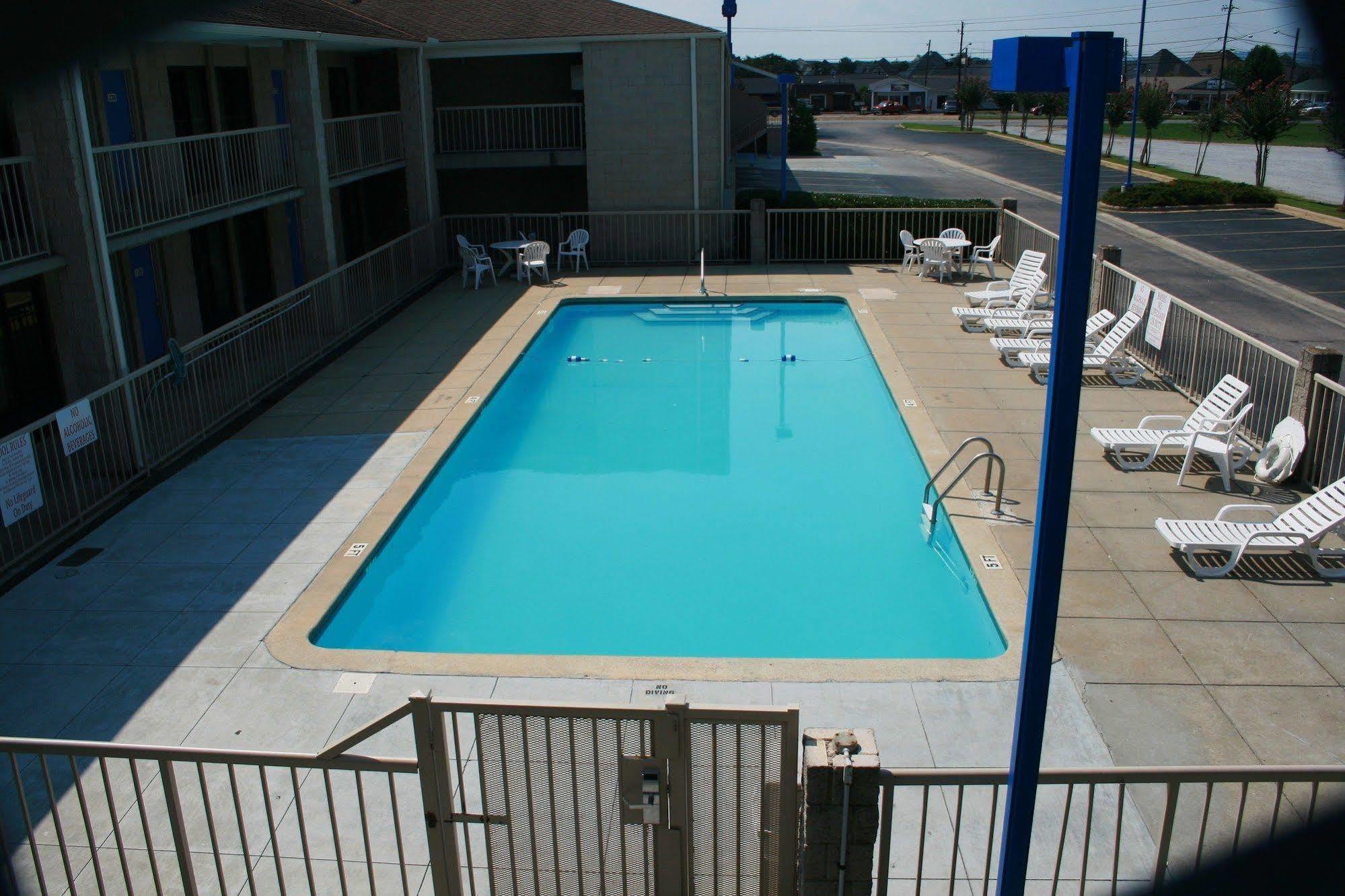 Red Roof Inn Gadsden Exterior photo