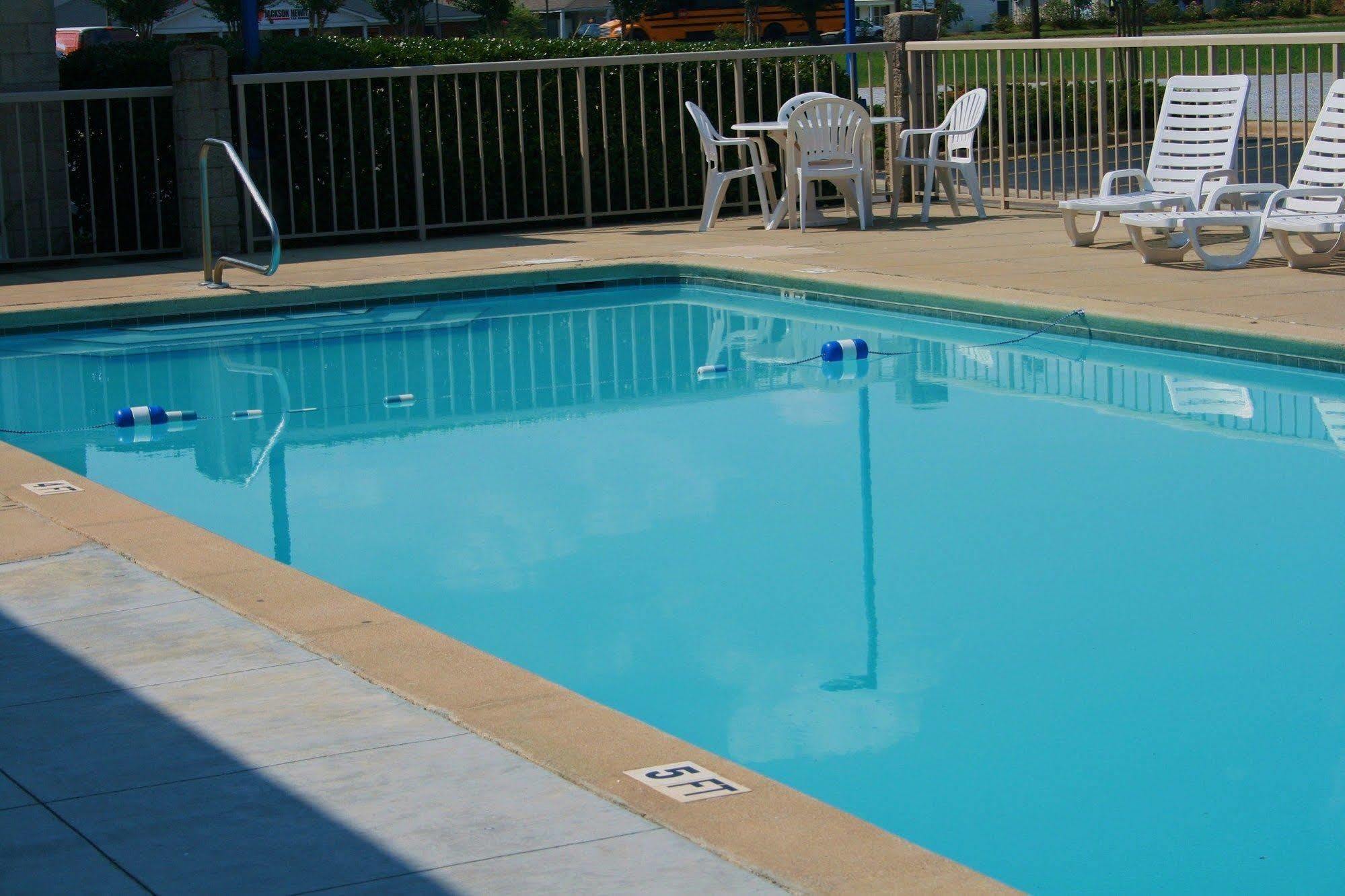 Red Roof Inn Gadsden Exterior photo